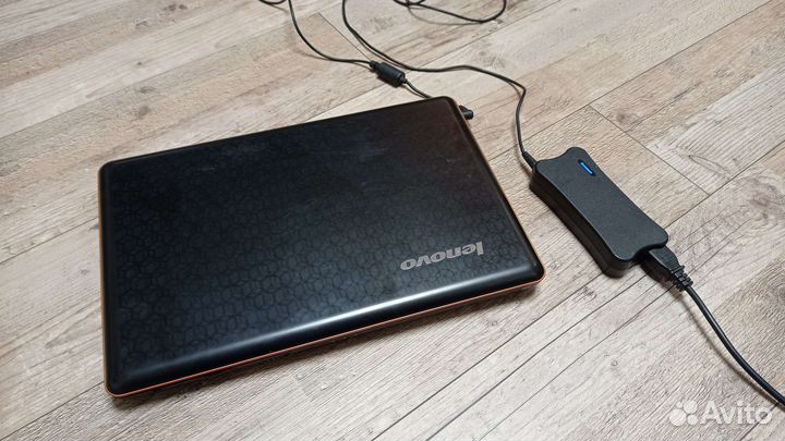 Lenovo Y550