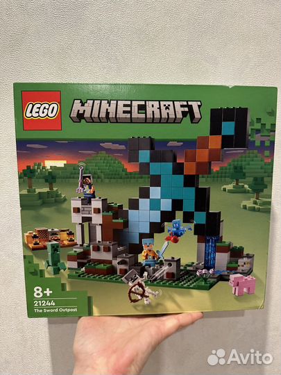 Конструктор Lego Minecraft The Sword Outpost