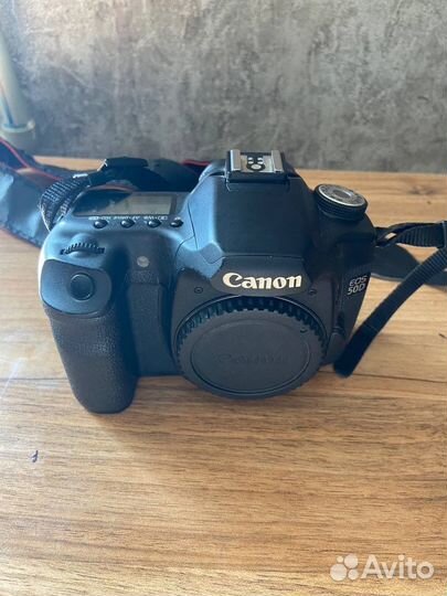 Зеркальный фотоаппарат Canon 50d