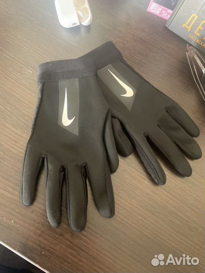 Перчатки Nike