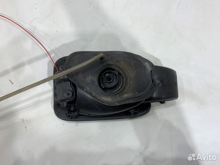 Заливная горловина топливного бака Audi Q3 8U