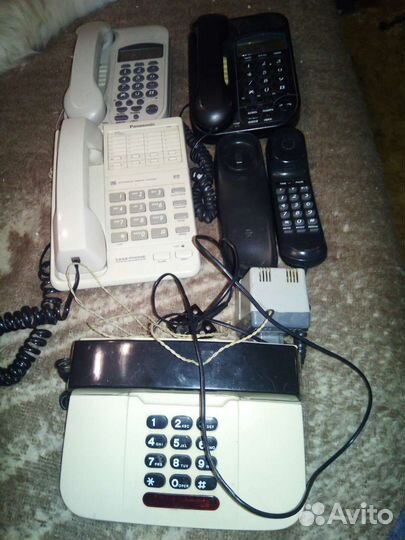 Проводной кнопочный телефон