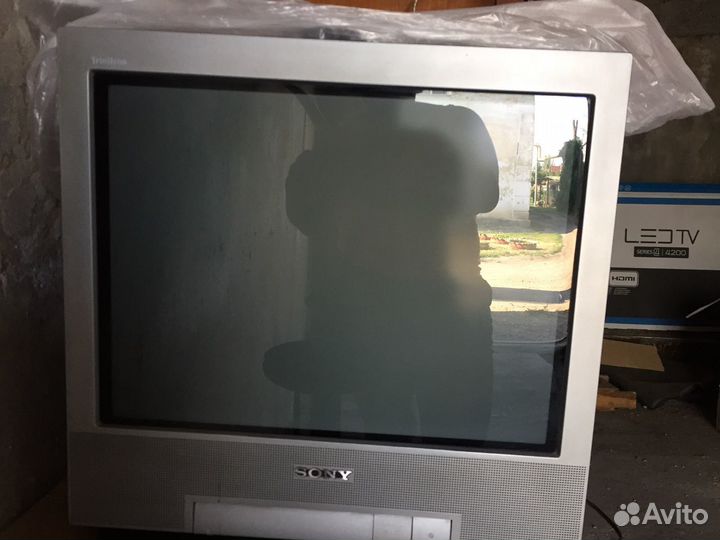 Цветной телевизор