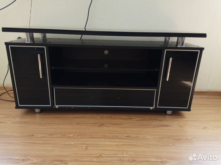 Подставка под телевизор