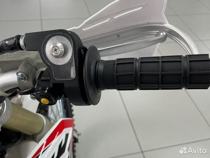 Кроссовый мотоцикл BSE Z3 250e Gold Red 21/18