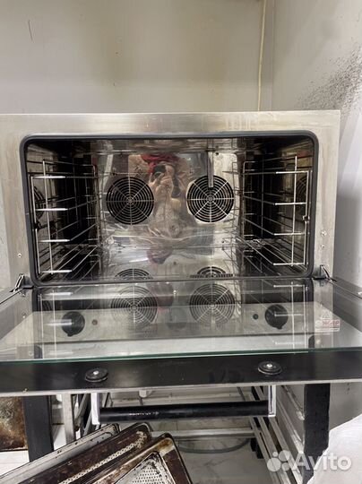 Конвеционная печь Smeg