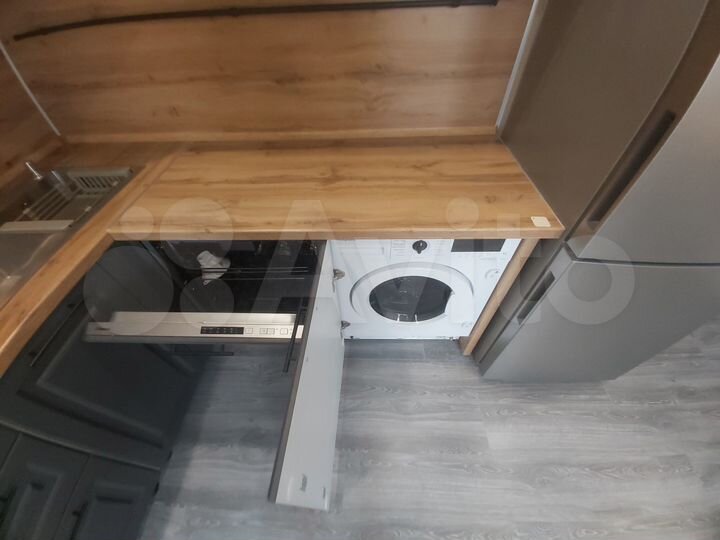 3-к. квартира, 102 м², 1/16 эт.