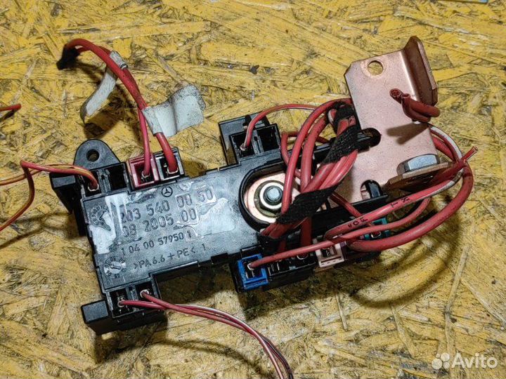 Блок предохранителей Mercedes Vito W639 3.0 OM642