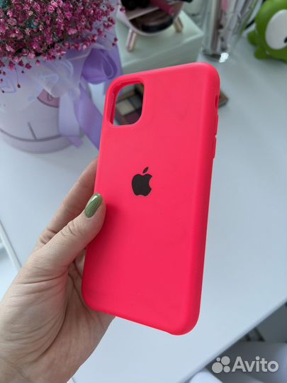 Чехол на iPhone 11