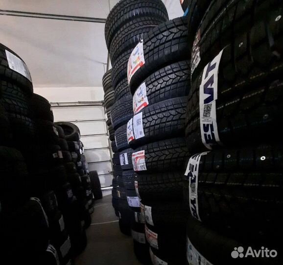 Amtel NordMaster Evo 215/55 R17 98T