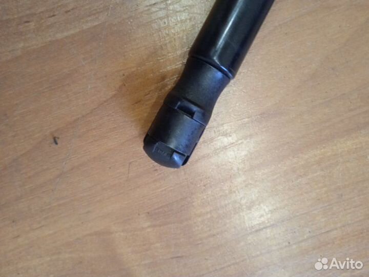 Амортизатор капота Bmw 7 G11 B57D30A 2017