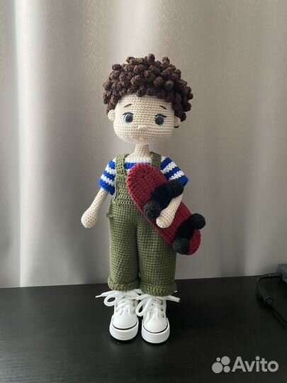Кукла вязанная ручной работы