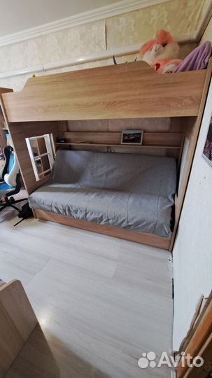 Двухъярусная кровать с диваном бу