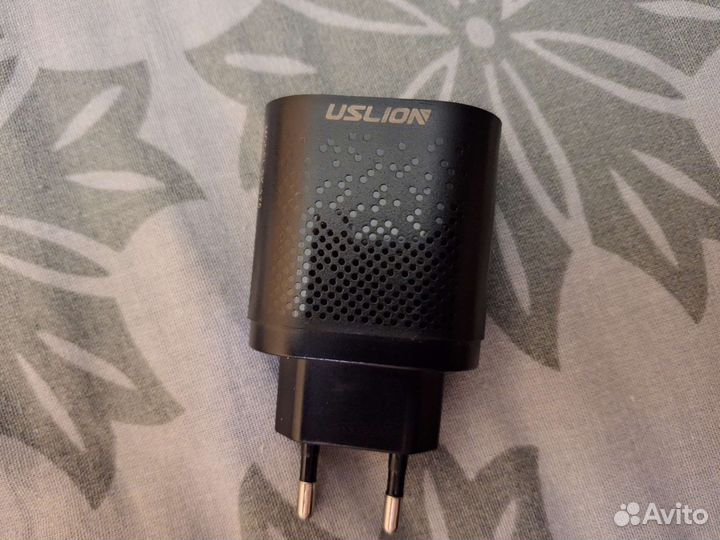 Зарядное устройство Uslion