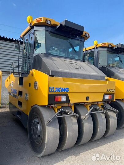 Дорожный каток XCMG XP203, 2023