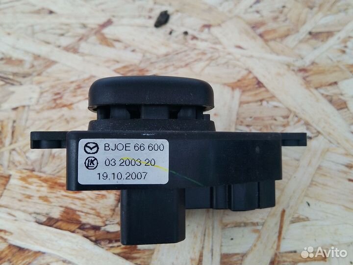 Кнопка регулировки зеркал Mazda 3 BK