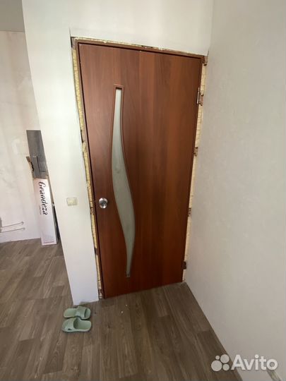 Дверь с рамой и фурнитурой 80см полотно