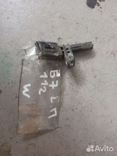 Датчик ABS передний левый VW Passat B7