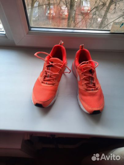 Кроссовки женские 41размер