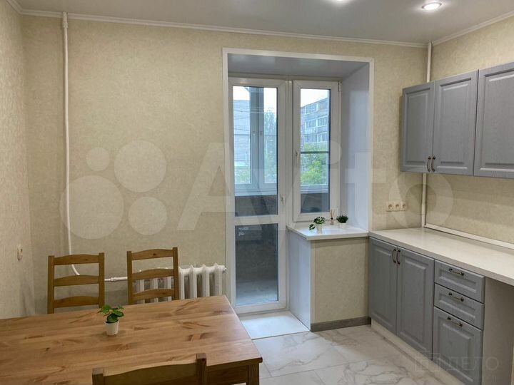 2-к. квартира, 43,3 м², 2/5 эт.