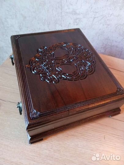 Продам шкатулку