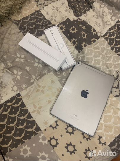iPad pro 9.7 со стилусом и чехлом