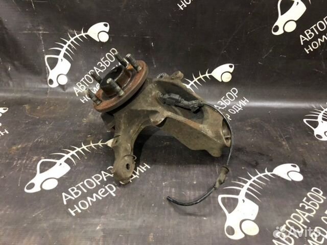 Кулак поворотный ступица передний левый Ford Focus