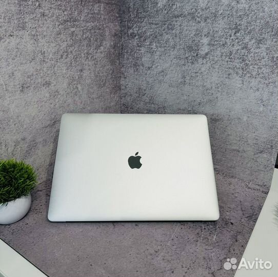 Macbook Pro 15 2019 i9 32gb