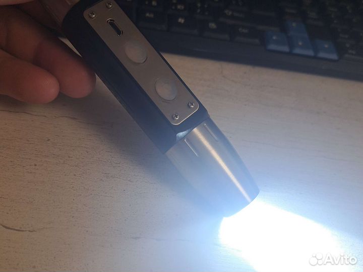 Фонарик геммолога