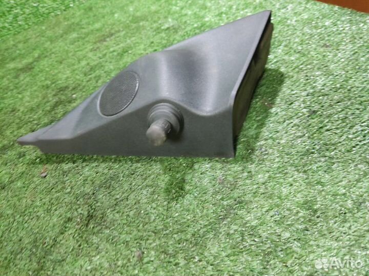 Внутренняя заглушка зеркала левая Opel Astra H