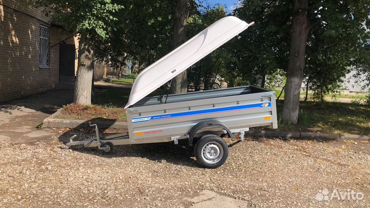 Прицеп 2,5х1,3х0,5 Кремень с пластиковой крышкой