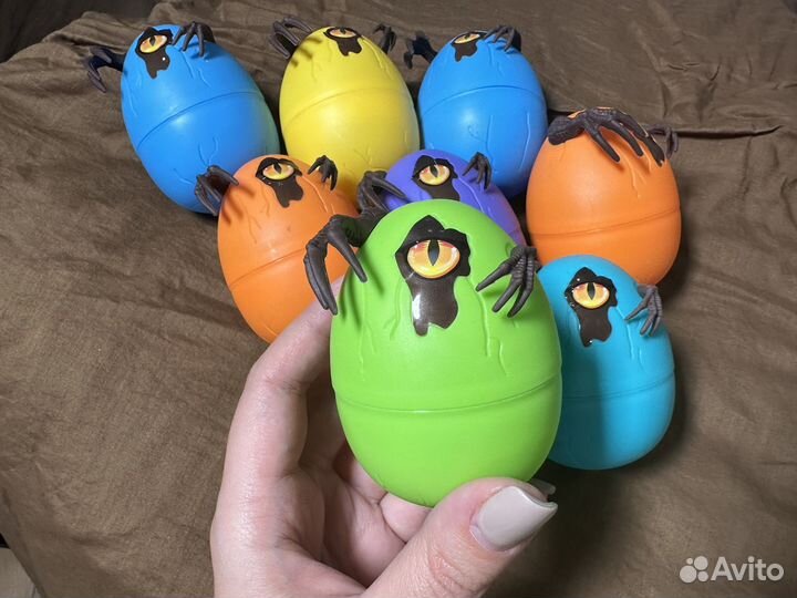 Яйца монстры ячейки от киндера