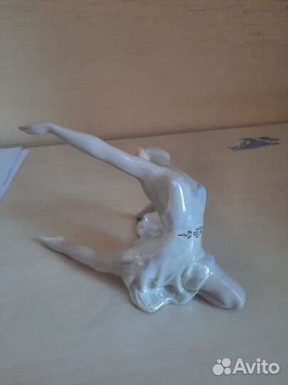 Фарфоровые статуэтки