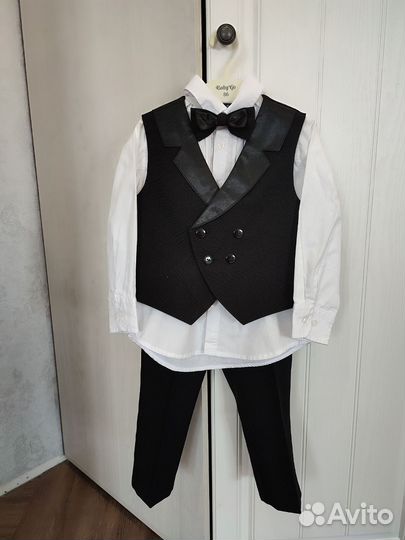 Костюм праздничный