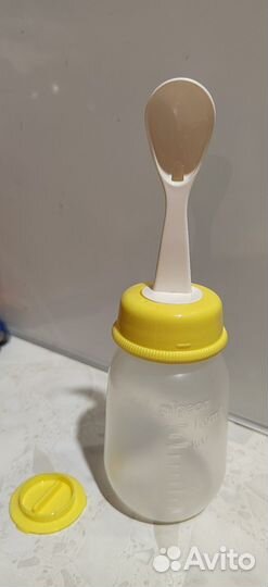 Бутылочка пигеон с ложечкой для первого прикорма
