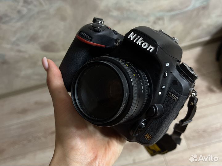 Зеркальный фотоаппарат nikon D750
