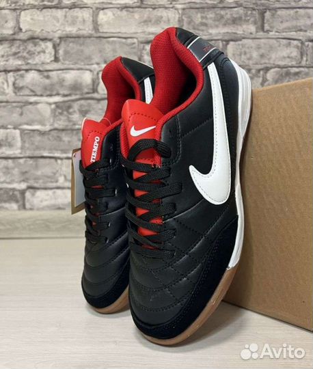 Футзалки Nike tiempo