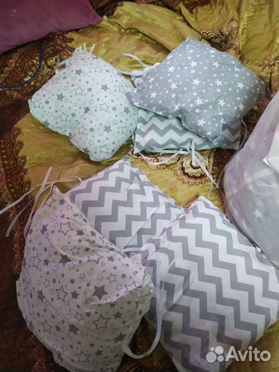 Бортики на детскую кроватку