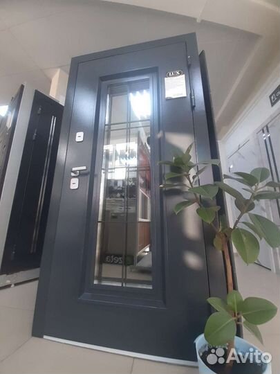 Двери межкомнатные, Двери входные. Гаражные ворота