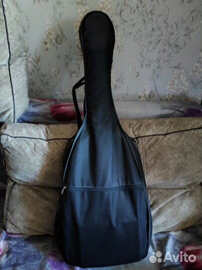 Гитара Yamaha С40, чехол, подставка для ноги