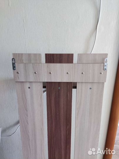 Вешалка настенная