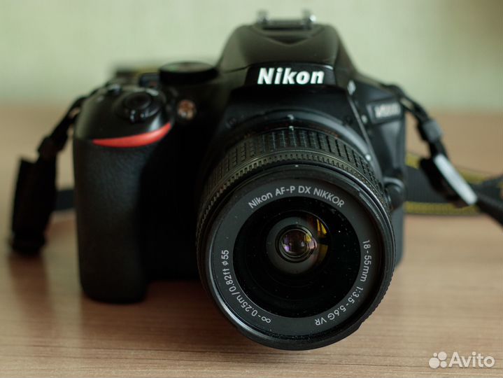 Nikon D5600 kit 18-55mm (16800 кадров)
