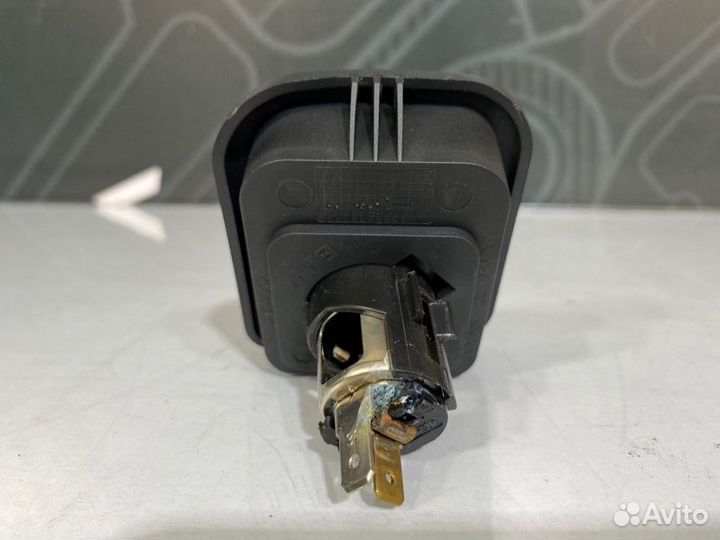 Розетка прикуривателя Bmw 325I E46 M54B25 2001