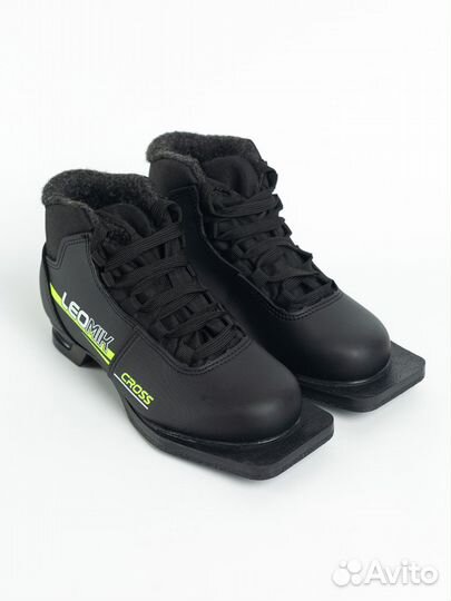 Ботинки лыжные размер 33, крепление NN75 мм