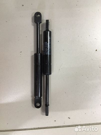 Амортизаторы крышки багажника Honda GL1800