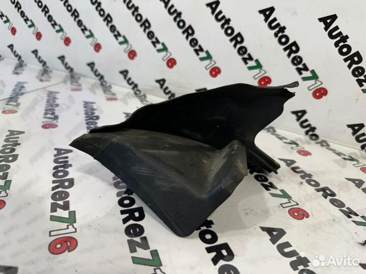 Пыльник крыла передний правый Audi Tt 8J cdaa 1.8