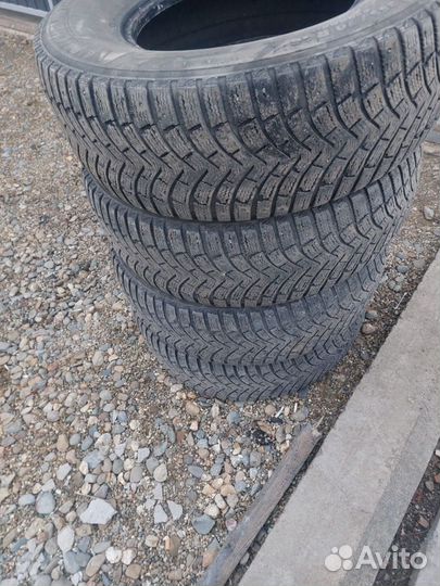 Michelin Latitude X-Ice North 265/70 R16