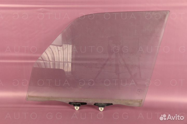 Стекло передней двери левое Volkswagen Polo Sedan