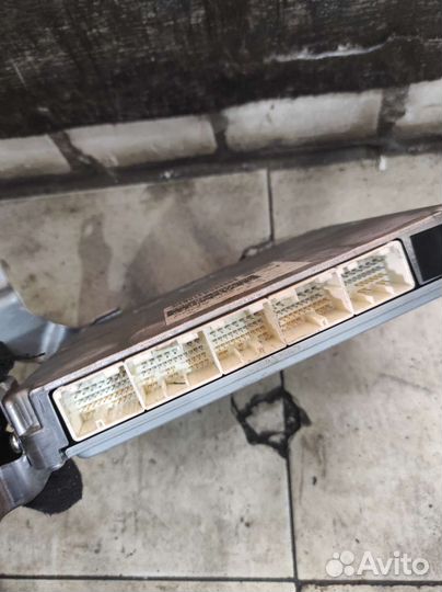 Блок управления двигателем Lexus rx350