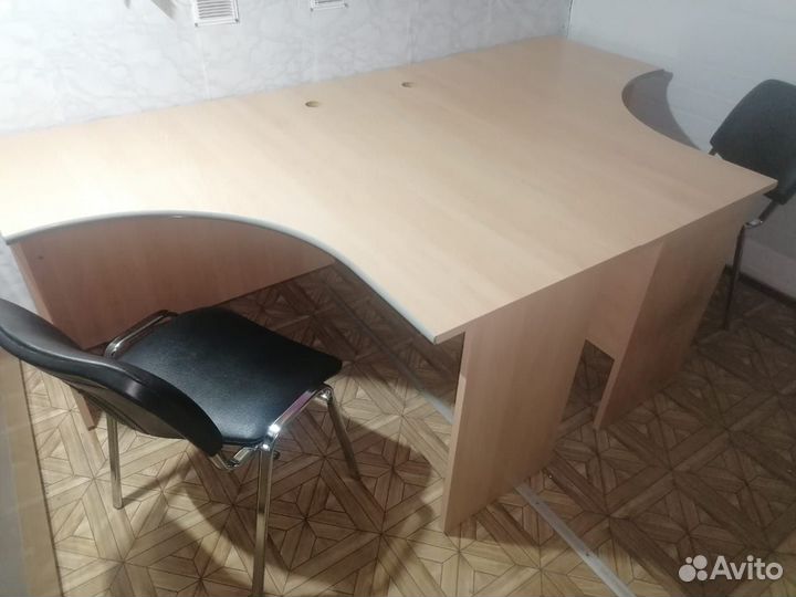Продаются офисные компьютерные столы